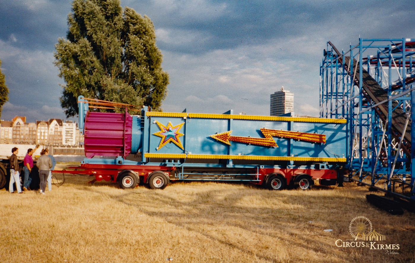 Ikarus ( Distel) Kirmes Düsseldorf 1995 ( Offride) Bi 8 P 1 OMY 7